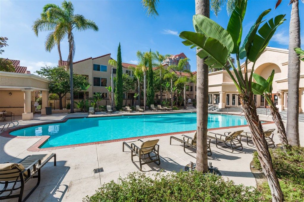 listing image 130721175507075150898