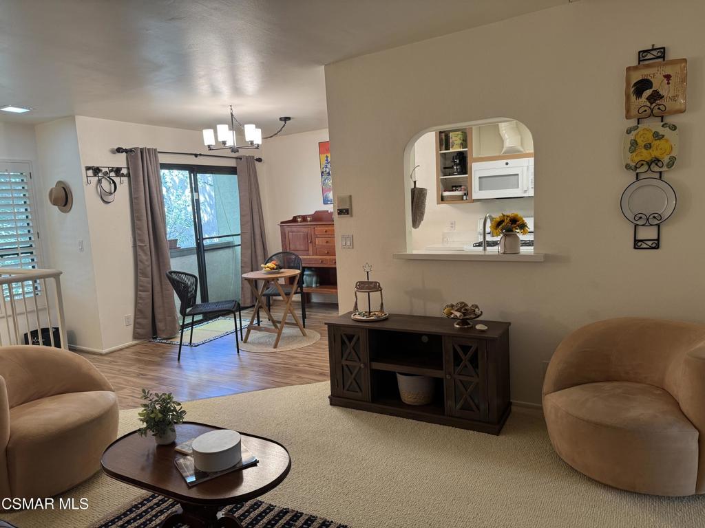 Agoura Country Townhomes-838 - 838 - Residential