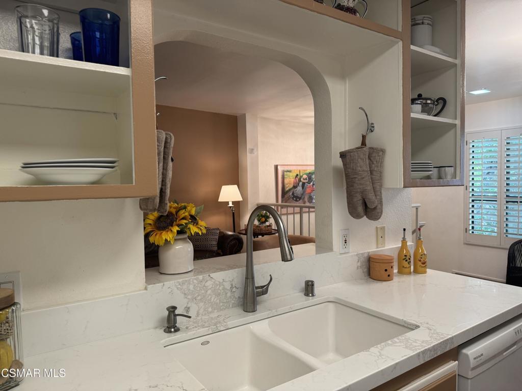 Agoura Country Townhomes-838 - 838 - Residential