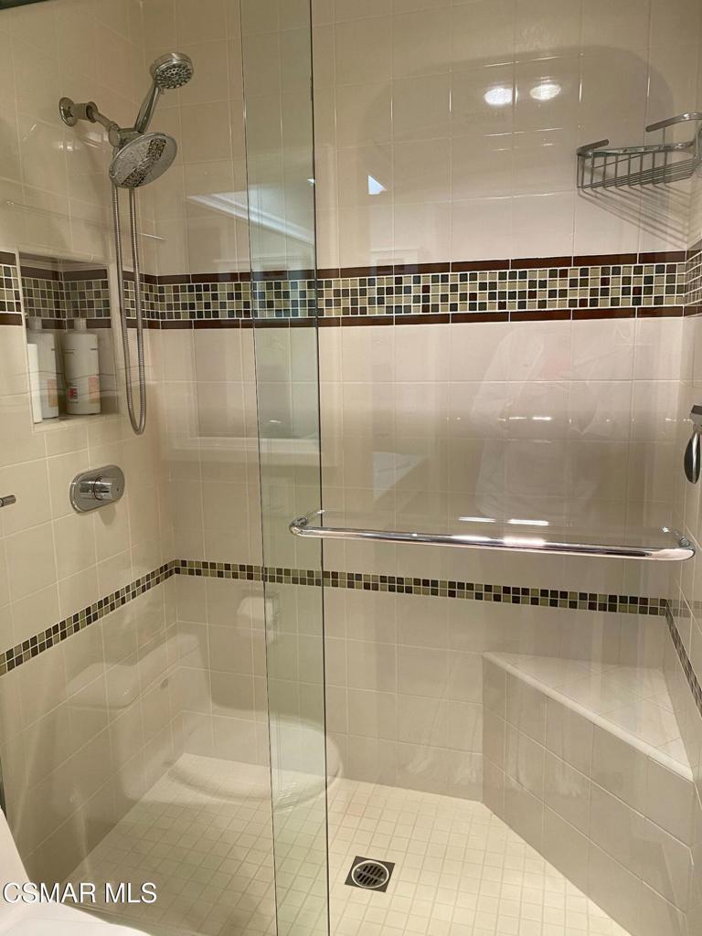 Agoura Country Townhomes-838 - 838 - Residential