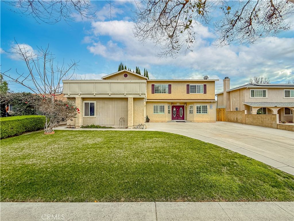 Photo of 1814 Glenview Avenue, Simi Valley, CA 93063 (MLS # NS26022749)