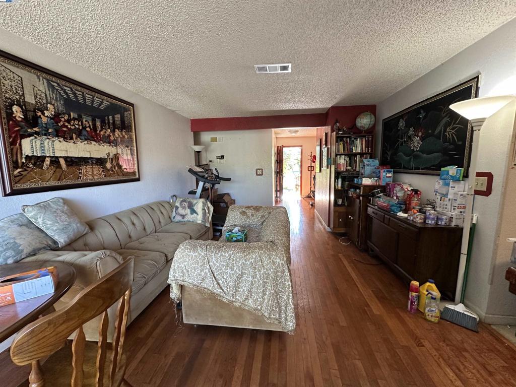 BAY POINTE - Residential