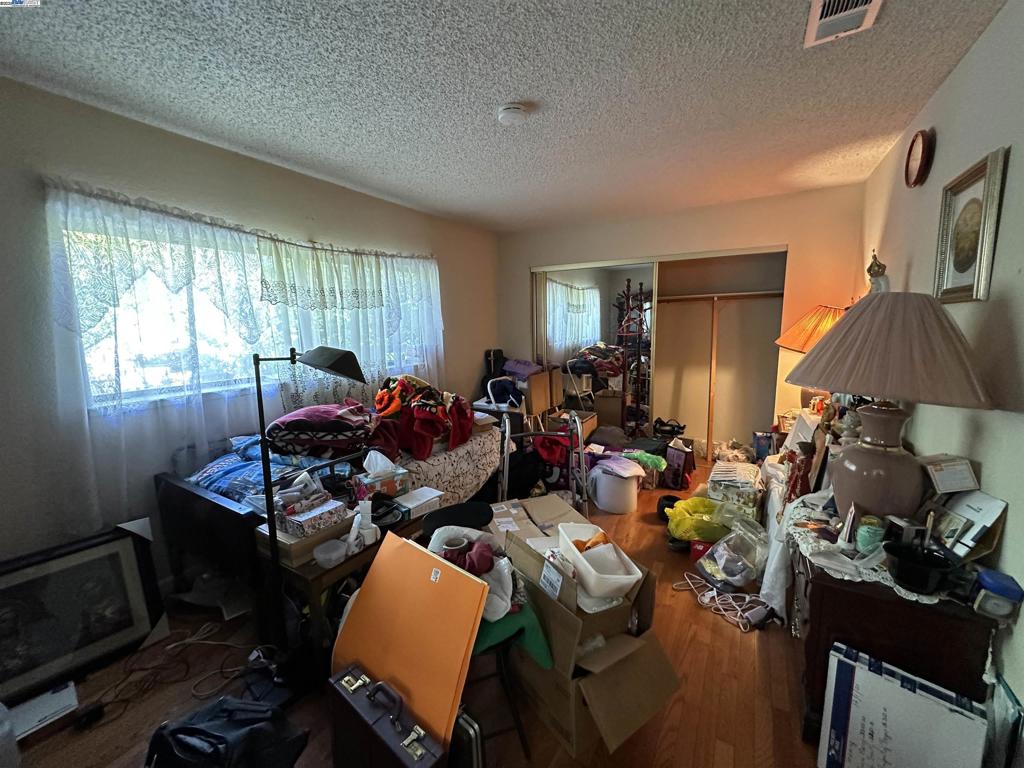 BAY POINTE - Residential