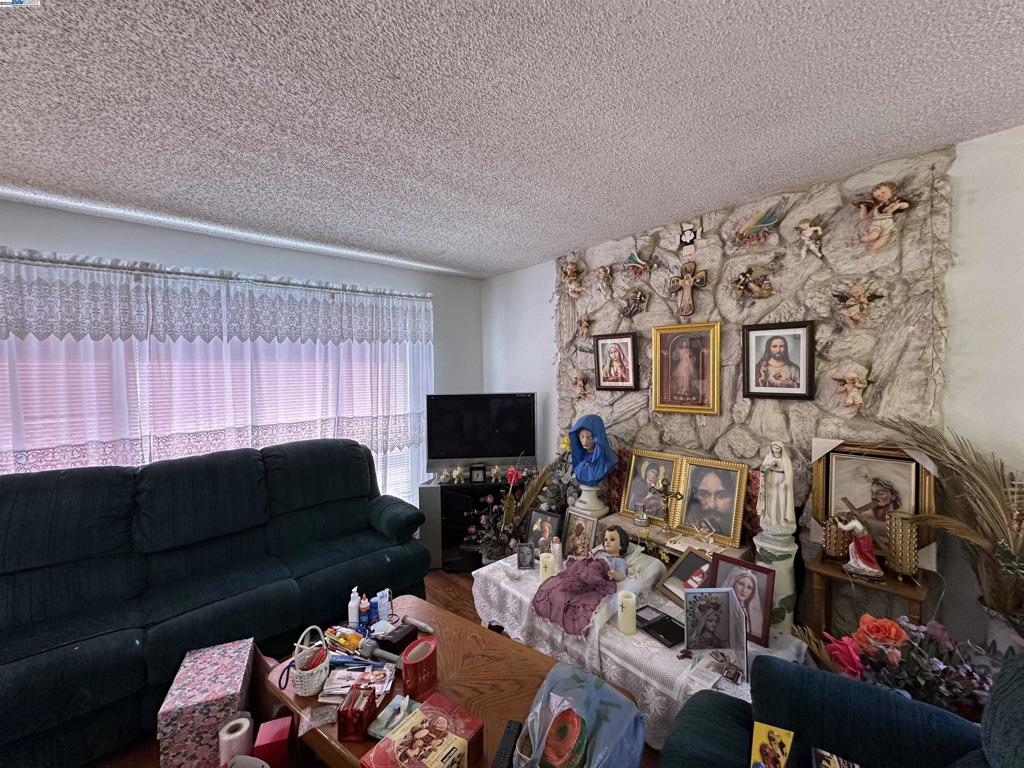 BAY POINTE - Residential