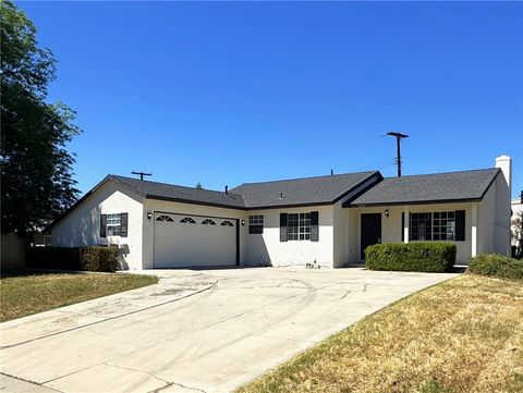 Photo of 8705 Pembroke Avenue, Riverside, CA 92503 (MLS # CV26051697)