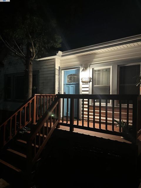 3908 Archmont Pl Oakland CA 94605