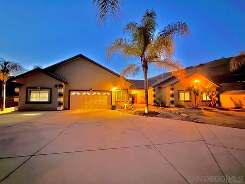 Photo of 1804 Vista De La Montana, El Cajon, CA 92019 (MLS # 260009190SD)