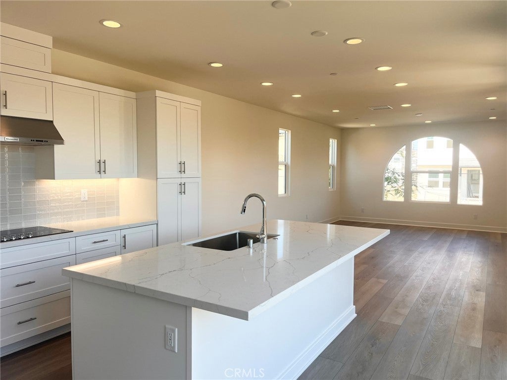 541 Tracy Place