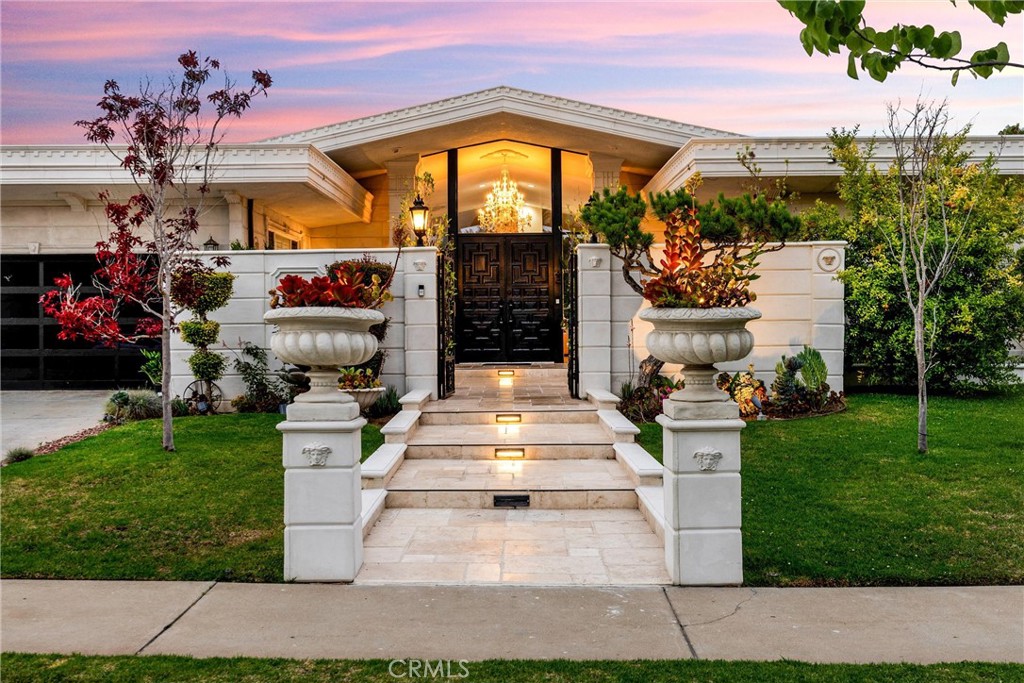 4332 Parkview Drive