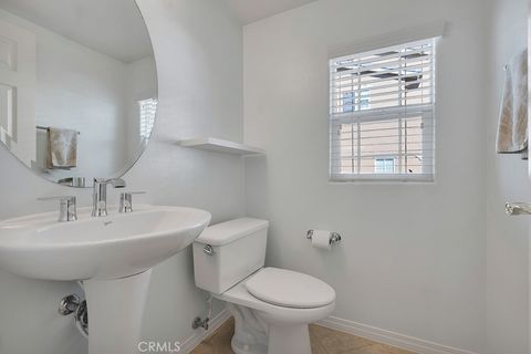 Tiny photo for 406 Town Forest Court, Camarillo, CA 93012 (MLS # PW26004934)