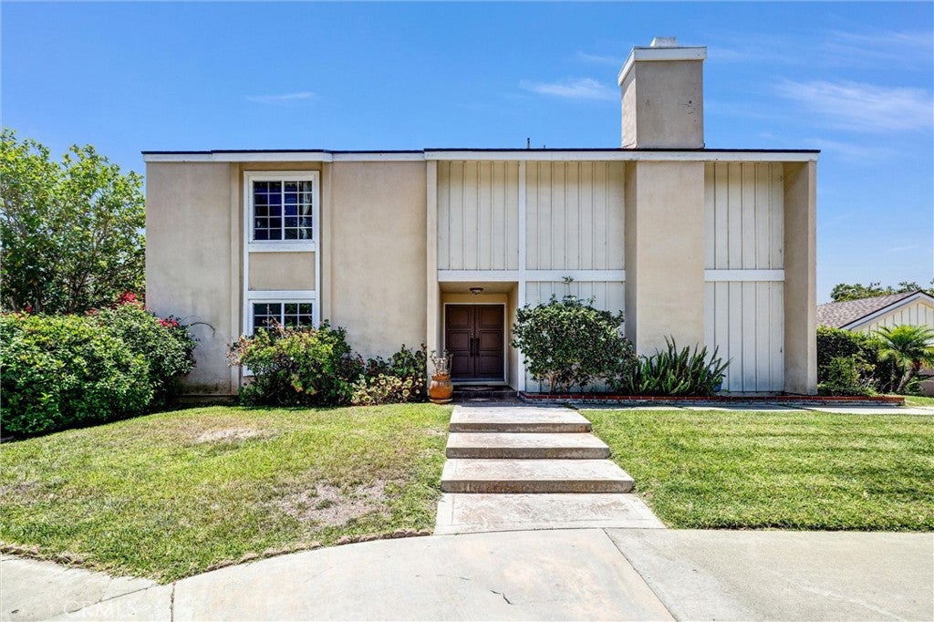 4 Hickory Tree Lane