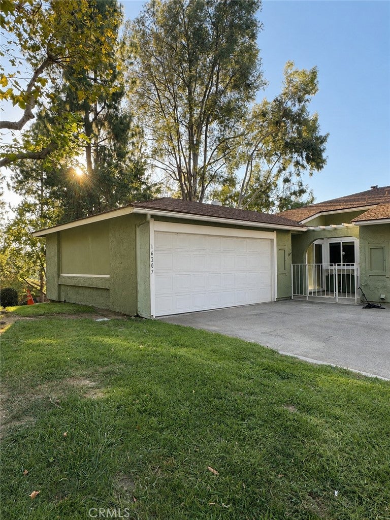 16207 Sierra Ridge WAY