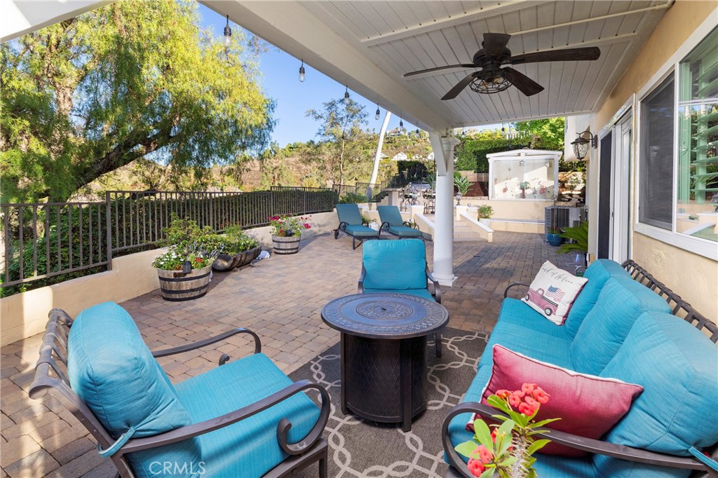 6307 E Rocking Horse Way