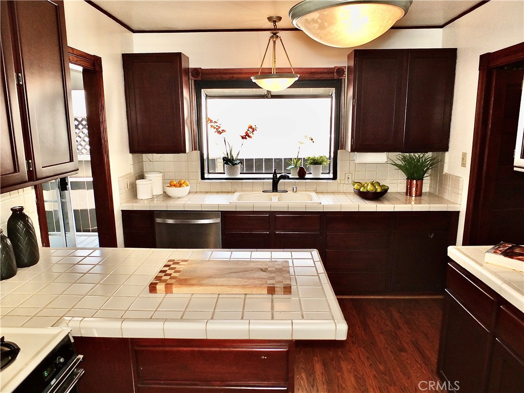 3839 Cedar Avenue