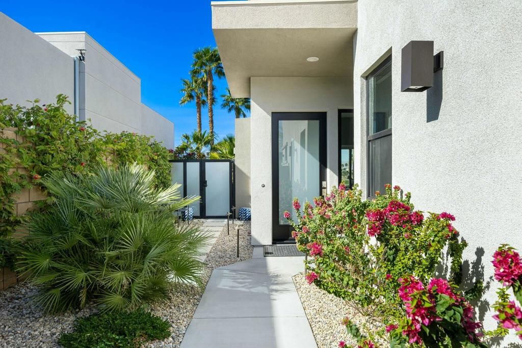 Photo of 4401 Lumina Way, Palm Springs, CA 92262 (MLS # 219137014PS)