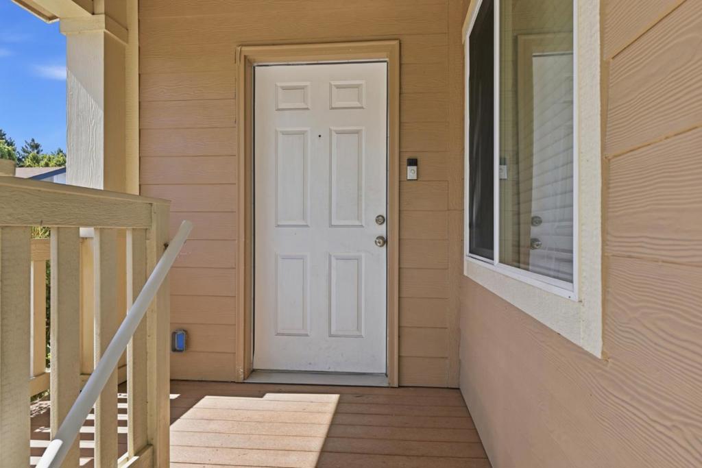 1111 Morse Avenue 27