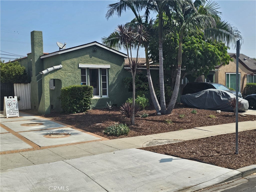 1939 W 79th
