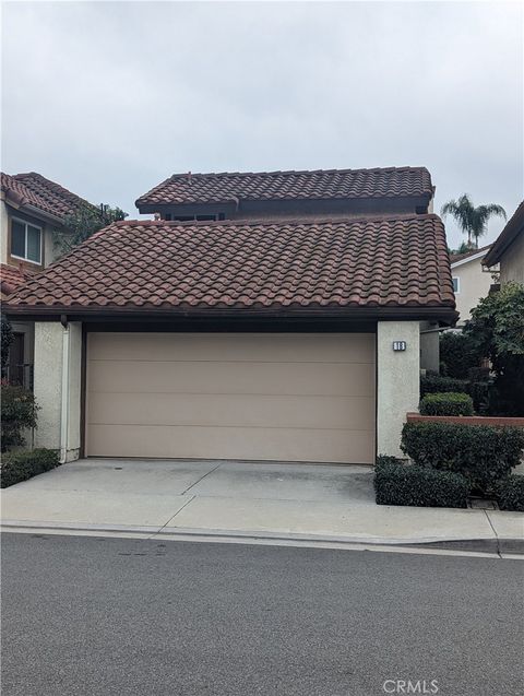 Photo of 18 Filare, Irvine, CA 92620 (MLS # OC26111628)