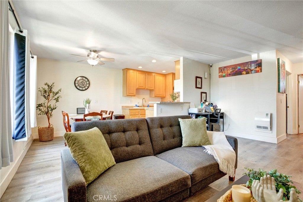 1627 Pentecost WAY 7, San Diego CA 92105