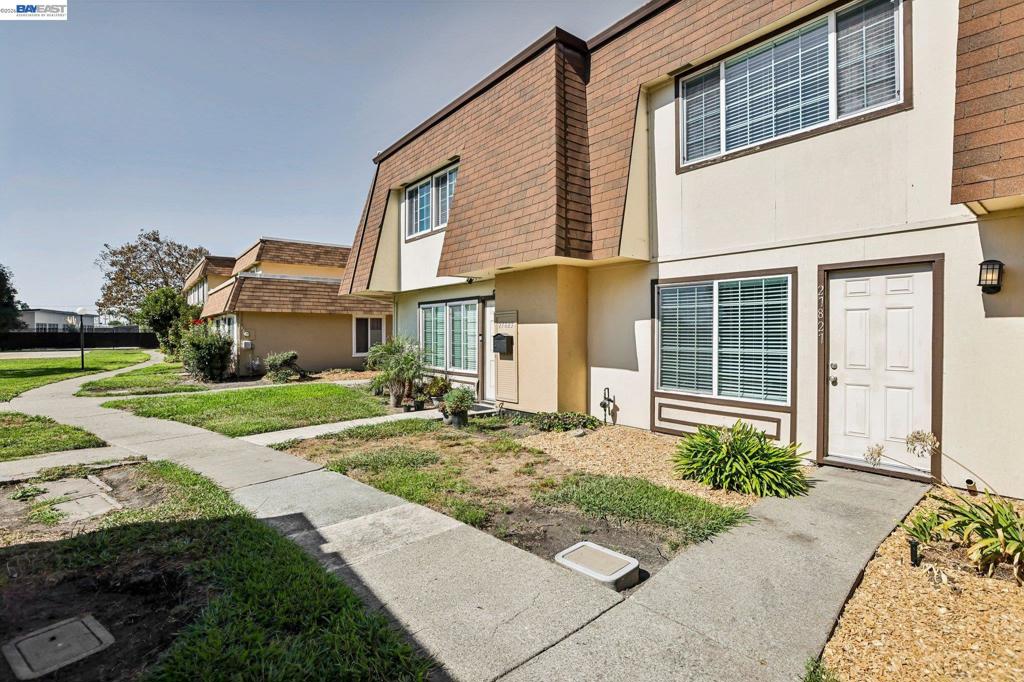 27827 Hummingbird Ct