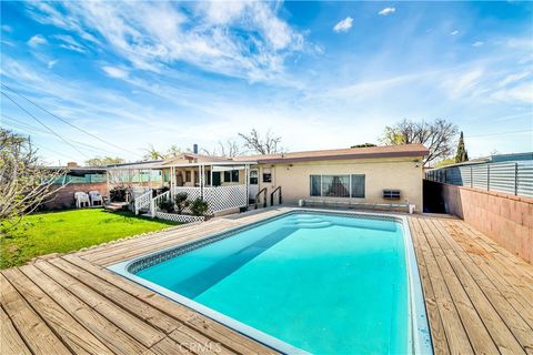 821 W Holguin Street Lancaster CA 93534