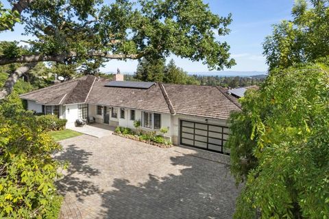 Photo of 720 Endfield Way, Hillsborough, CA 94010 (MLS # ML82040481)