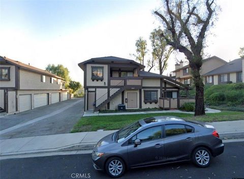 Photo of 21648 Laurelrim Dr #D, Diamond Bar, CA 91765 (MLS # AR26093583)