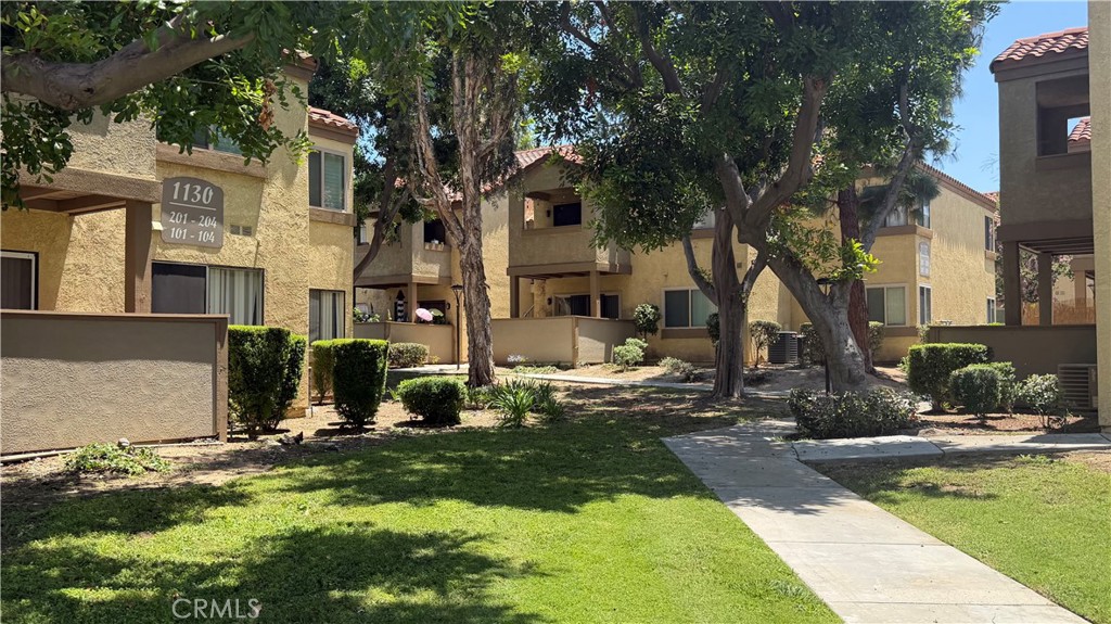 Photo 1 of 10 — 1140 W Blaine Street 101, Riverside, CA 92507