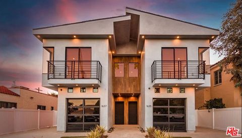 Photo of 1637 S Sherbourne Drive, Los Angeles, CA 90035 (MLS # 26642477)