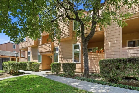 Photo of 5320 Borneo Circle, San Jose, CA 95123 (MLS # ML82051172)