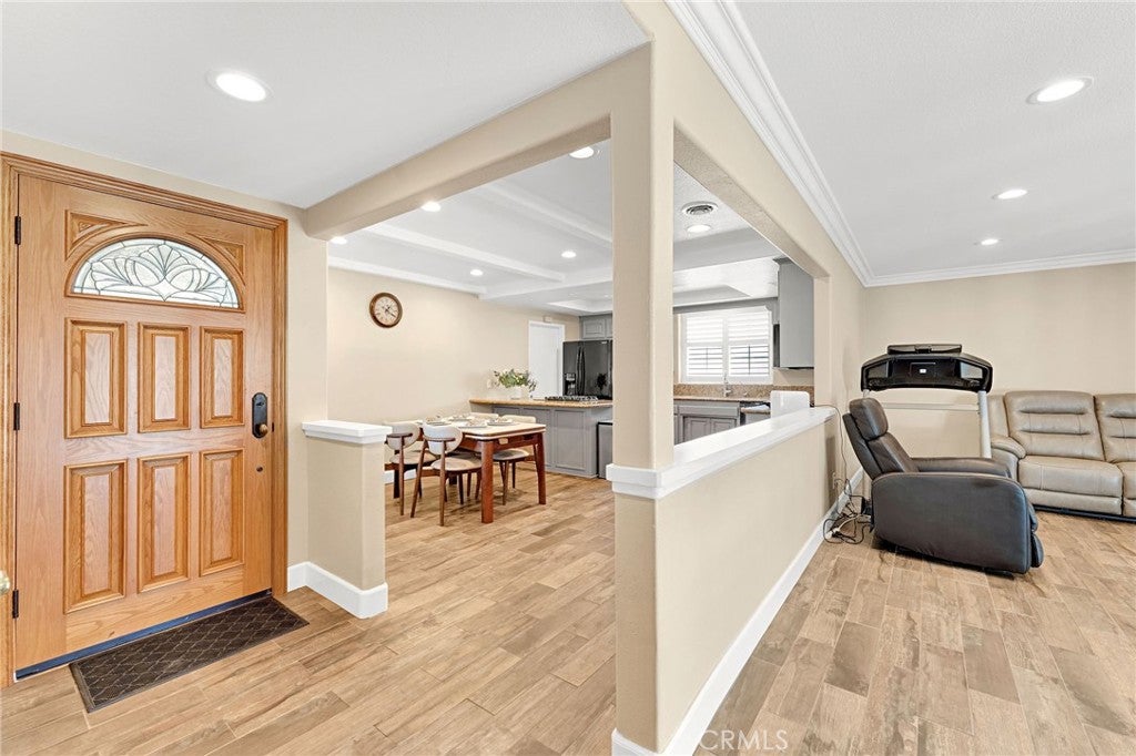 12211 Groveland