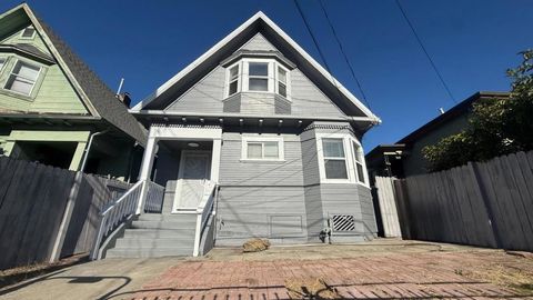 Photo of 2504 E 24th Street, Oakland, CA 94601 (MLS # ML82026269) Photo of 2504 E 24th Street, Oakland, CA 94601 (MLS # ML82026269)