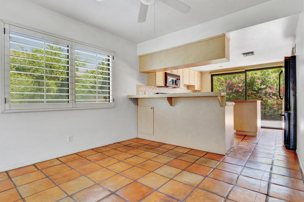 5300 Los Coyotes Drive