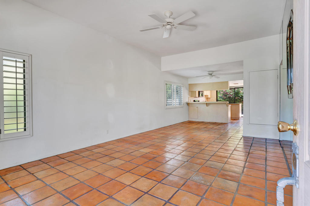 5300 Los Coyotes Drive