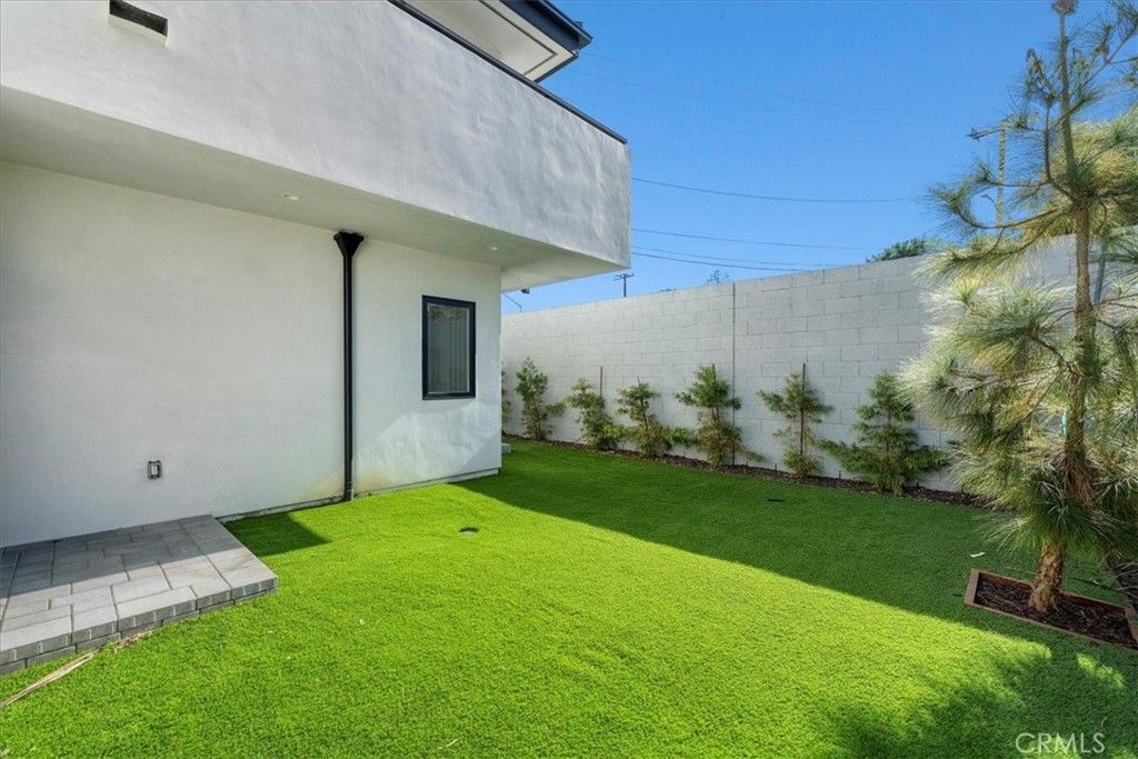 Photo of 25628 Rolling Hills Way, Torrance, CA 90505 (MLS # SB25198960)