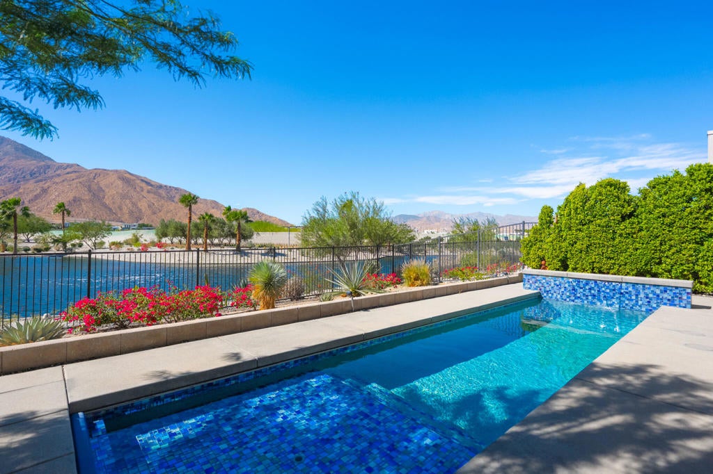 3403 Ambassador Drive