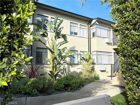 Photo of 2652 23rd Street, Santa Monica, CA 90405 (MLS # SR25279713)