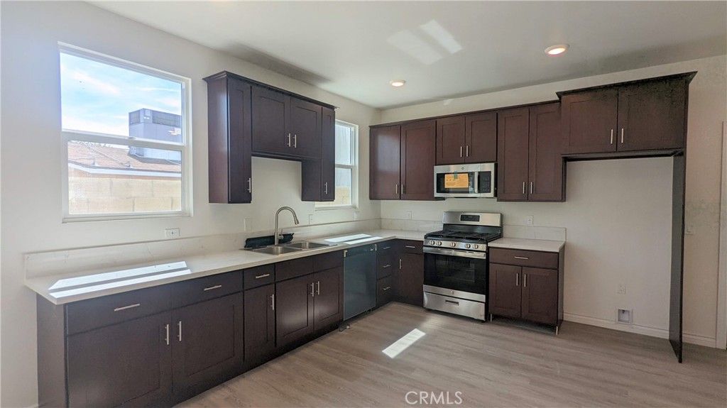 Photo of 15126 W Logos Court, North Hills, CA 91343 (MLS # SR25242227)