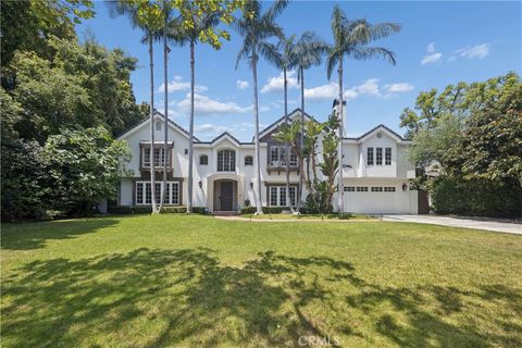 Photo of 341 N June ST, Los Angeles, CA 90004 (MLS # OC26116403)
