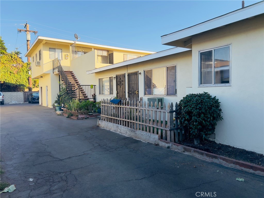 12922 Shackelford Ln