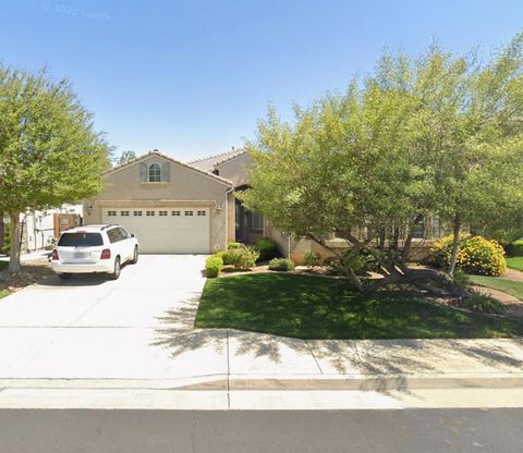 Photo of 1827 N Joshua Avenue, Clovis, CA 93619 (MLS # ML82042105)