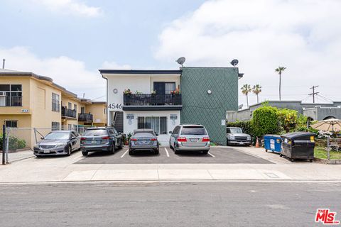 Photo of 4546 W 17th Street, Los Angeles, CA 90019 (MLS # 26812791)