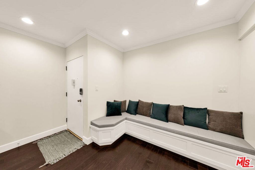 Photo of 15248 Dickens Street #103, Sherman Oaks, CA 91403 (MLS # 26843827)