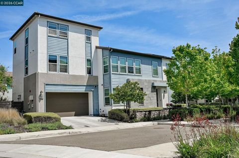 Photo of 5859 Beechwood Loop LOOP, Dublin, CA 94568 (MLS # 41133422)
