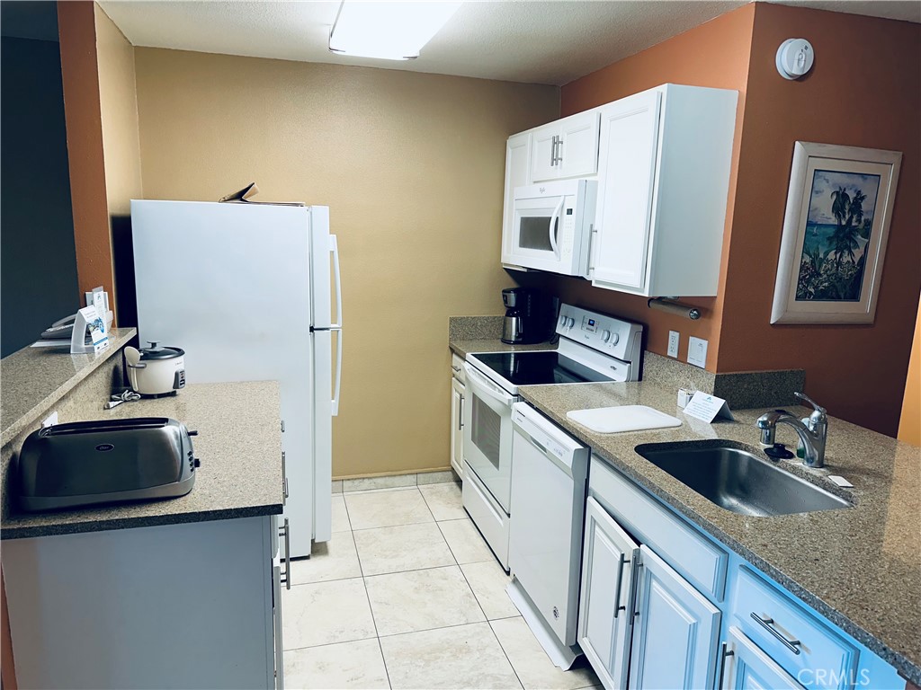 5017 Lawai Road Alley