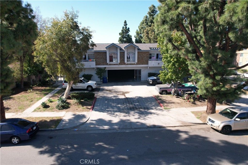 Photo of 6331 Los Robles Avenue, Buena Park, CA 90621 (MLS # OC26038742)