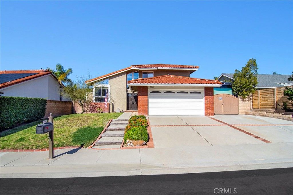 Photo of 3001 Sunflower St, Thousand Oaks, CA 91360 (MLS # SR26042625)