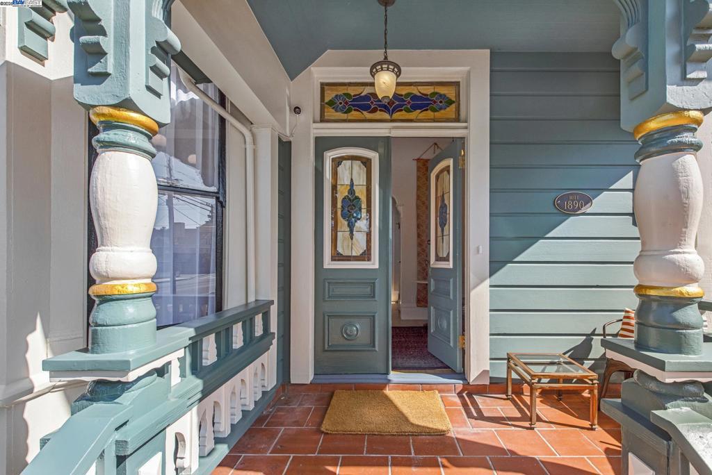 CENTRAL ALAMEDA - Residential Income