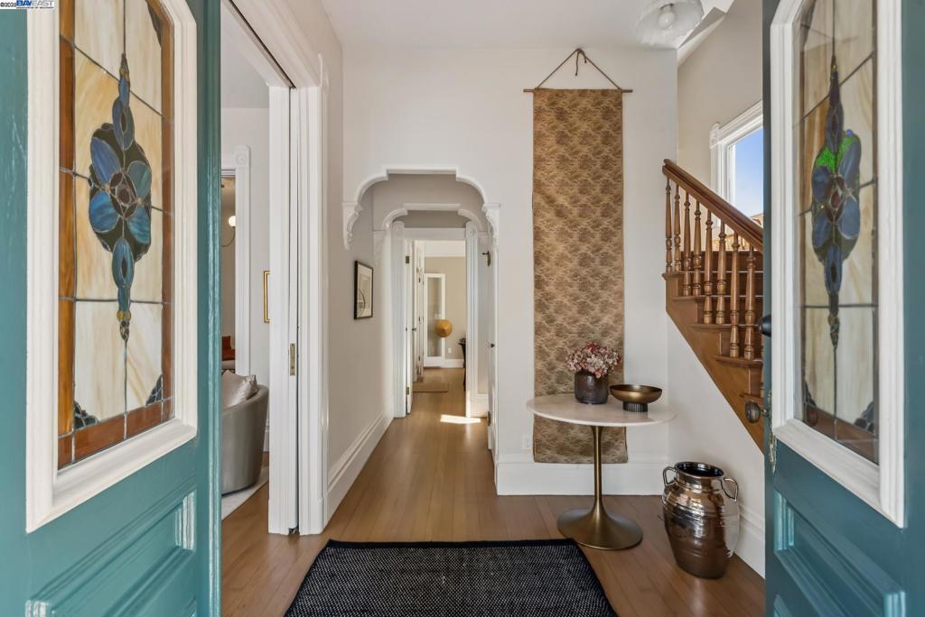 CENTRAL ALAMEDA - Residential Income