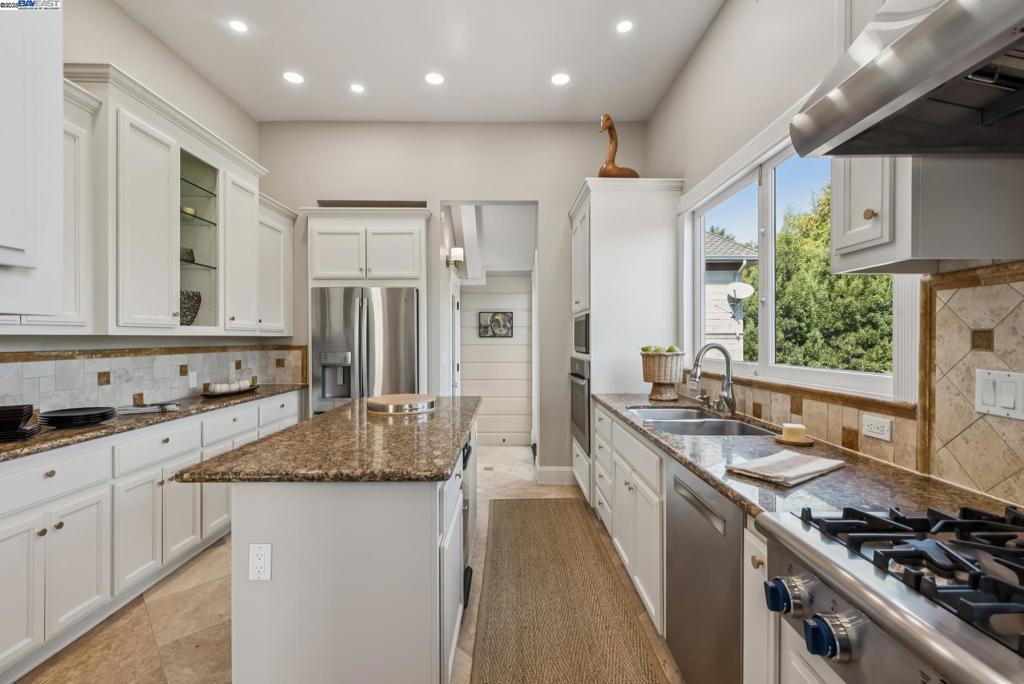 CENTRAL ALAMEDA - Residential Income
